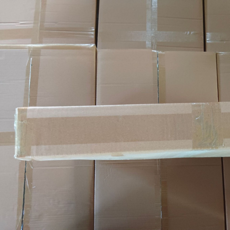 Medinis dviejų lygių augalų stovas laiptų formos, skirtas grindims, šiuolaikiškas minimalistinis dizainas