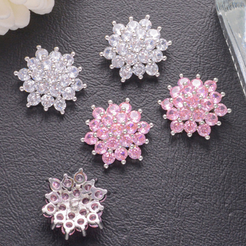 Variniai mygtukai su cirkonų įdėklais – drabužiams, rankų siuvami, metalinis dekoratyvinis užsegimas