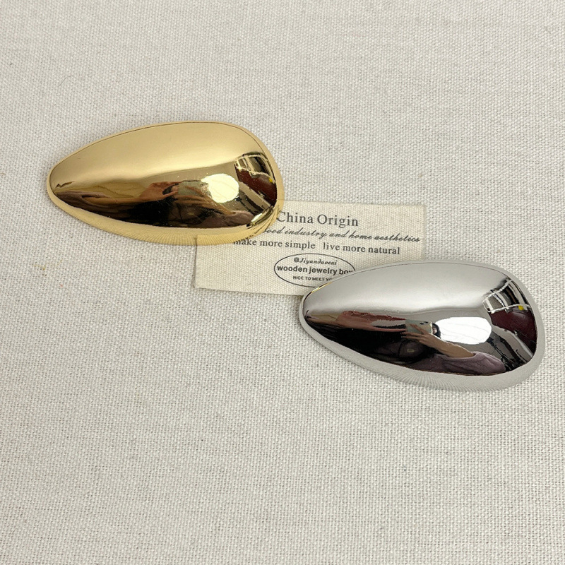 Καρφίτσα – σε σχήμα καρδιάς και γεωμετρικό, από κράμα μετάλλων, με ηλεκτροπλατίωση, μινιμαλιστικό στυλ για γυναίκες