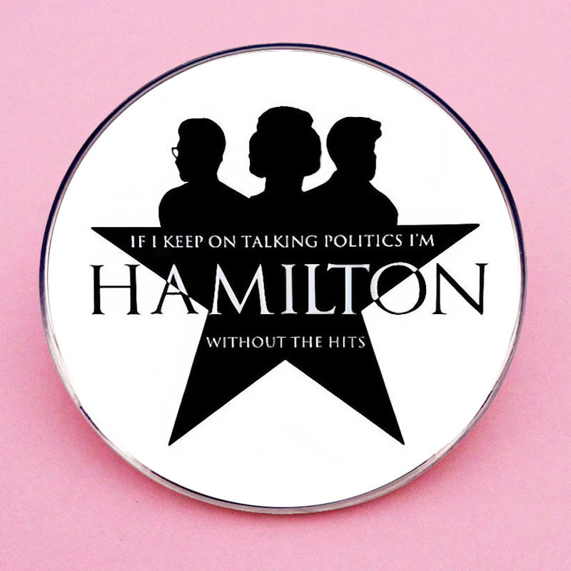 Hamilton mūzikas skatuves broš – sakausējums, oriģināls karikatūras dizains, elektroplakēts pārklājums, universāls aksesuārs