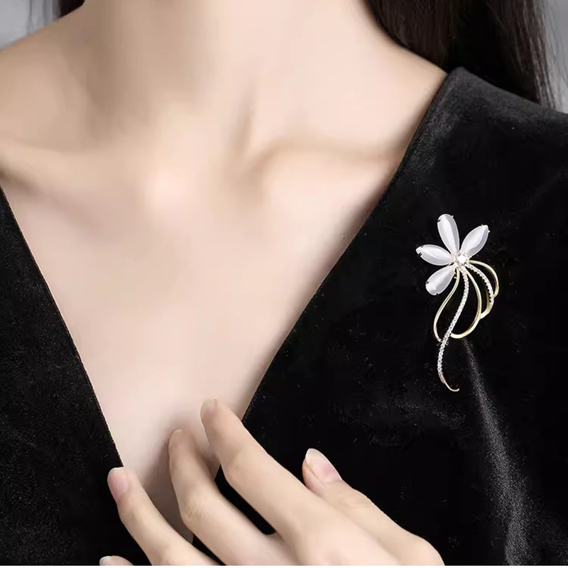 Sakausējuma ziedu brošā ar diamantu apdari – sievietēm, modes poga, daudzfunkcionāla