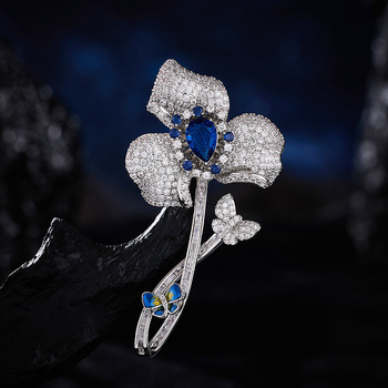 Καρφίτσα από χαλκό – Liyu Jewelry; στυλ: λουλουδάτη καρφίτσα, ελαφρύς πολυτελής χαρακτήρας; επεξεργασία: ηλεκτροπλατίνα; σχήμα: λουλούδι