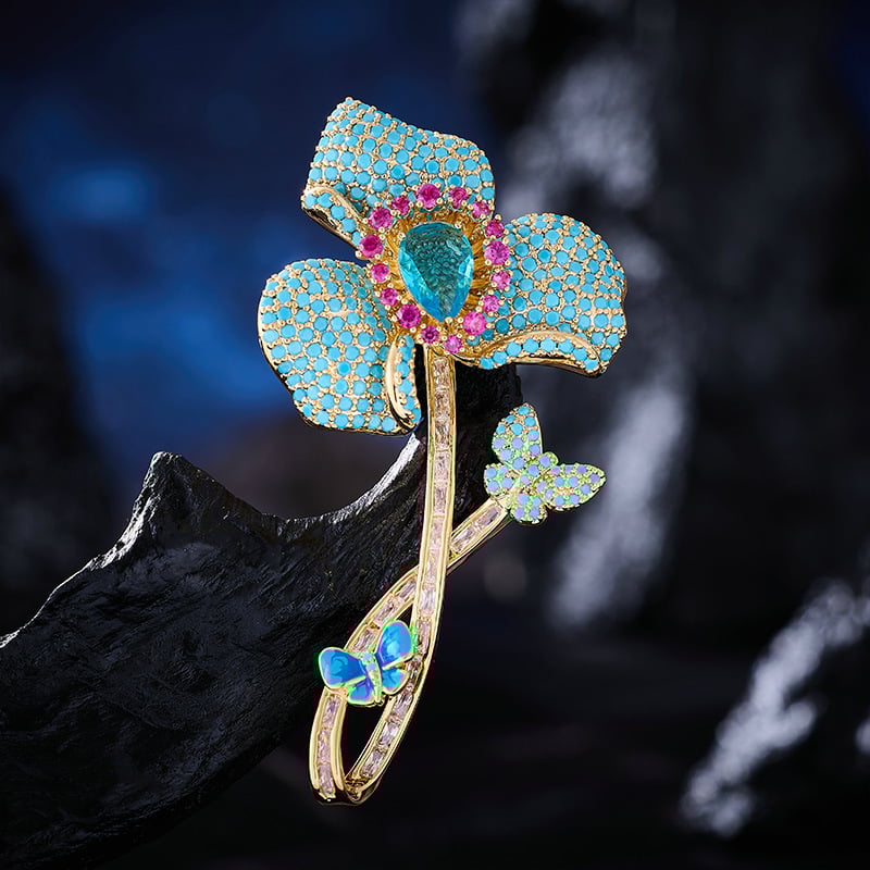 Segė iš vario – Liyu Jewelry; stilius: gėlių segė, lengvas prabangos įspūdis; paviršiaus dengimas: elektroplating; forma: gėlė