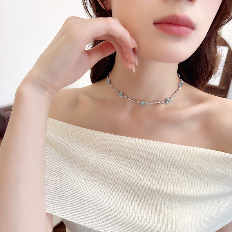 Réz cirkónia csillag nyaklánc – szabályos lánccal, 7,9 g, könnyed luxus stílus