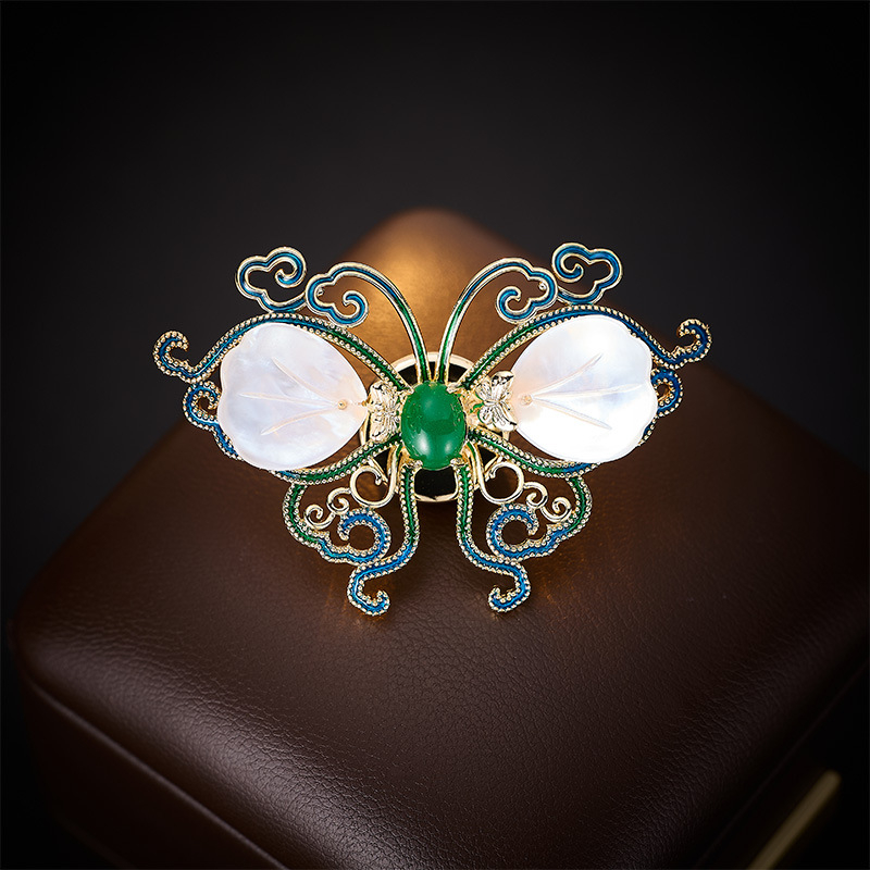 Emaljēta tauriņa broš uz vara pamats, kukaiņa forma, elektroplatinga apdare, retro stils