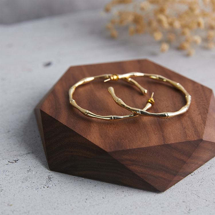 Ράφι επίδειξης κοσμημάτων από ξύλο καρυδιάς, εξάγωνο σχήμα, πολυτελές στυλ, μάρκα Unique Culture