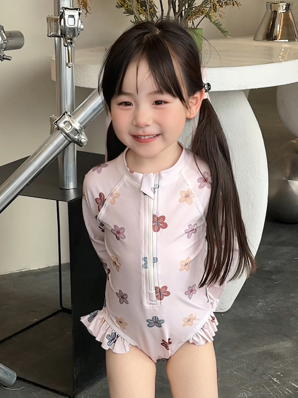 Tüdrukutele pikkade varrukatega ujumistrikood — lilleline muster, 100% polüester, ujumiseks, vanus 1–8 aastat