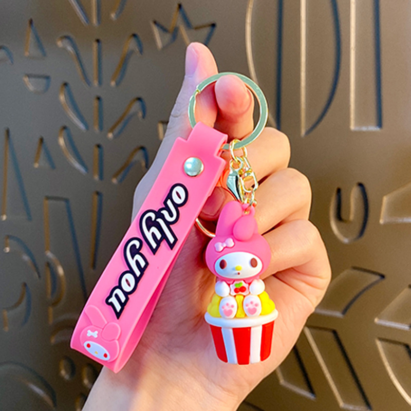 Benxin privjesak za ključeve, crtani motiv voća Sanrio, PVC, Neovisna ambalaža