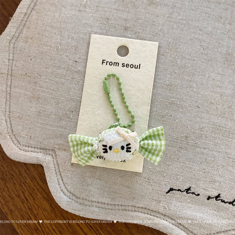 Koreai stílusú kulcstartó szövet állat- és gyümölcsmotívumokkal, kézzel varrt, kevert anyagok, 2025 nyár