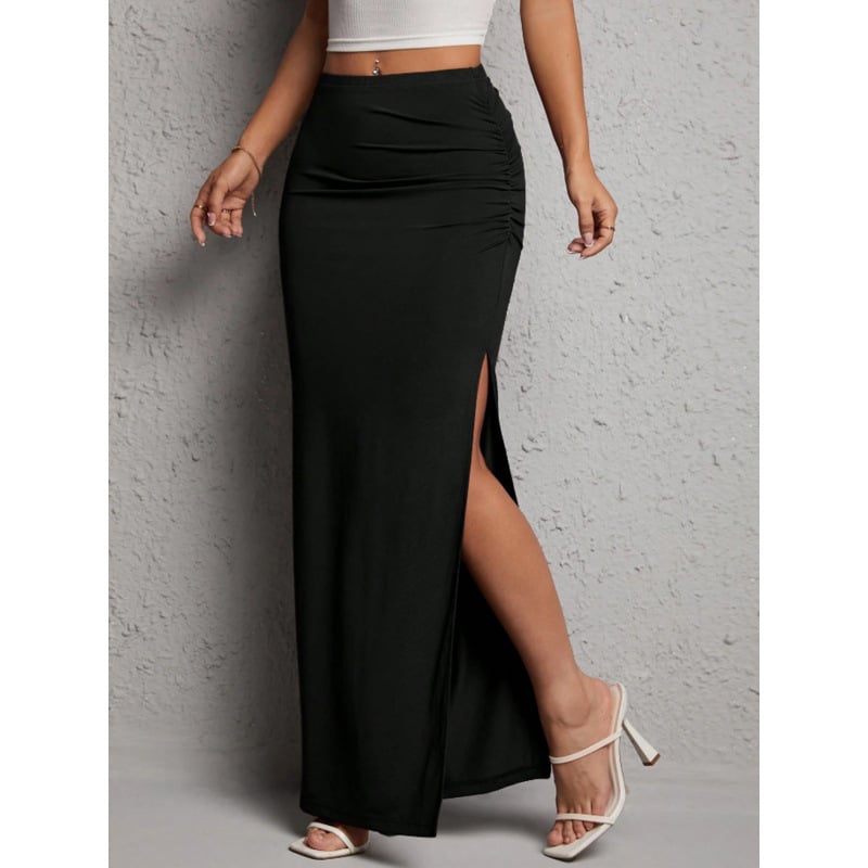 Magas derekú, pliszírozott hosszú szoknya csípőn lévő hasítékkal, poliészter kötött rib anyagból