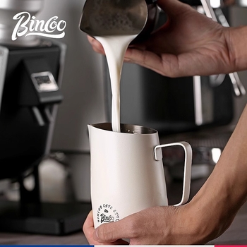Bin Coo cană de lapte din oțel inoxidabil pentru latte art, stil modern minimalist, cu logo imprimat, 0,3 kg