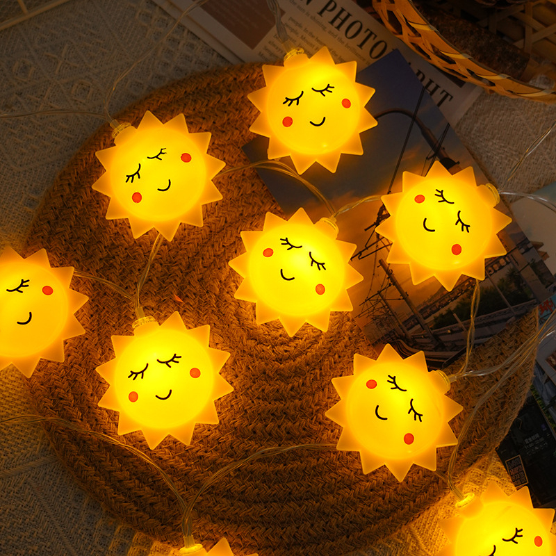 LED sor csillagokkal, felhőkkel és szivárvánnyal a gyerekek szobájába – 123 LED, 5500K, elemről működik, dimmálható, kézi vezérlés