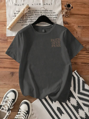 Hook On You T-shirt με γραφικό αγγλικής φράσης, βαμβάκι, στρογγυλή λαιμόκοψη, κοντά μανίκια, εκτύπωση θερμής μεταφοράς