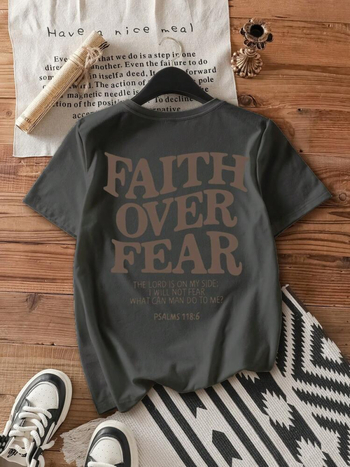 Hook On You T-shirt με γραφικό αγγλικής φράσης, βαμβάκι, στρογγυλή λαιμόκοψη, κοντά μανίκια, εκτύπωση θερμής μεταφοράς