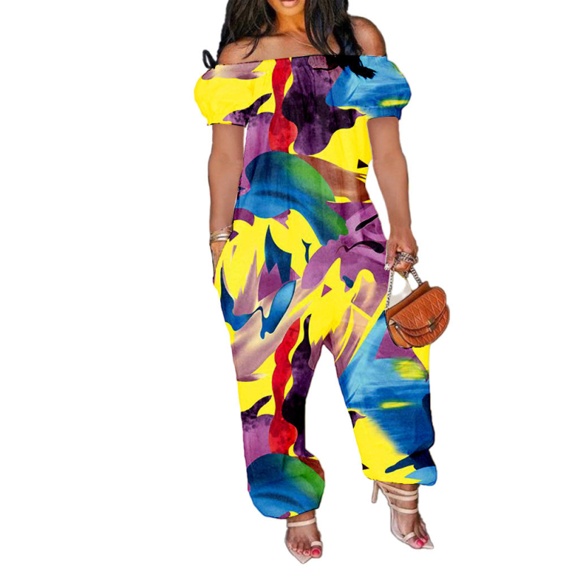 Egyszínű overál buborékos ujakkal, lazán szabott derékkal, egyenes szárú nadrág, poliészter-spandex keverék