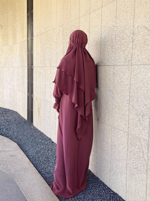 Két darab Ice Silk köntös és fejkendő szett — gyűrött, egyszínű, zsebbel, hosszú köntös lámpás ujjal (Poliészter; fő anyag ≥95%; préselt kivitel; Hossz: hosszú szoknya; Ujjak: lámpás)