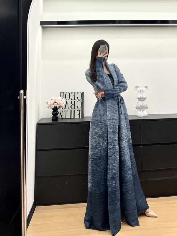 Pliszírozott abaya poliészterből, hosszú ujjú, gradient dizájn