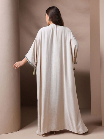 Poliészter jacquard ruha hímzett paillettes és bojtokkal, hosszú, ujj 3/4