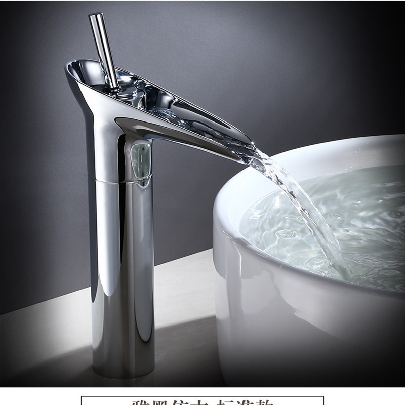 Varinis praustuvo čiaupas su keraminių disko vožtuvu, kilnojimo valdymas, karštas ir šaltas vanduo, montavimas sėdint, įvadas/išvestis M10, antikinis paviršius