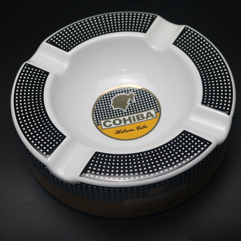 Kerámia szivar hamutál, kör, négy rekesszel, logó nyomtatva, testreszabás elérhető, COHIBA