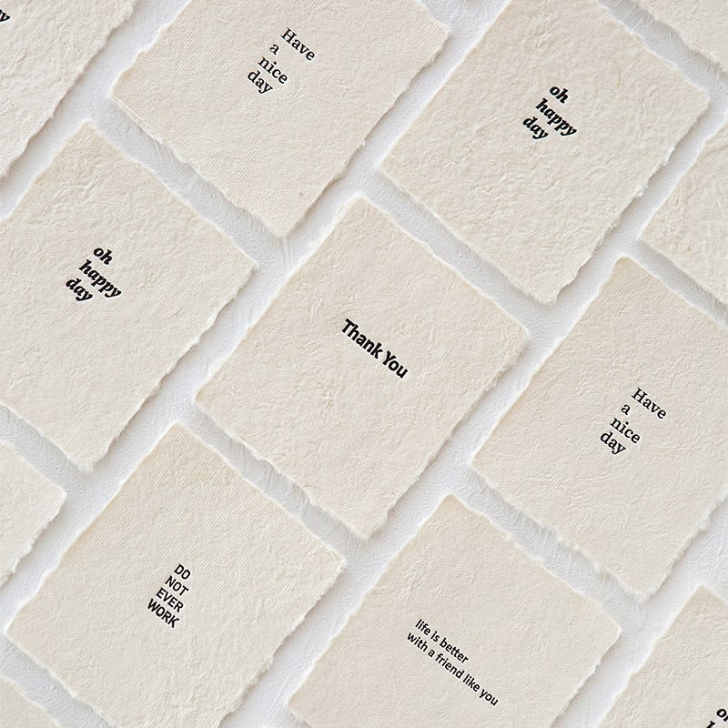 Fona dekoratīvi rotājumi no papīra produktu fotografēšanai