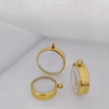 Geometrinis pakabukas iš nerūdijančio plieno su skaidria išgaubta kapsule mineralinėms kristalams, elektroplatinavimas, neblunka