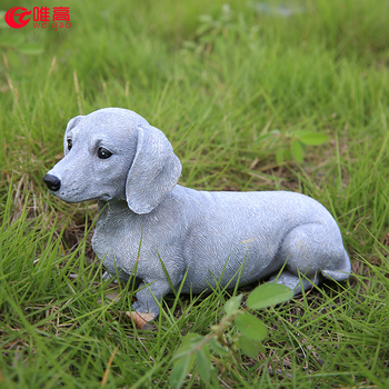 Dachshund műgyanta szobor kültéri kerthez, fényes felülettel — Only High márka, privát címke elérhető