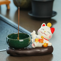 Maneki-neko füstölő tartó, gyanta anyagból, rajzfilmszerű stílus, Wisdom Forest márka, ideális ajándék