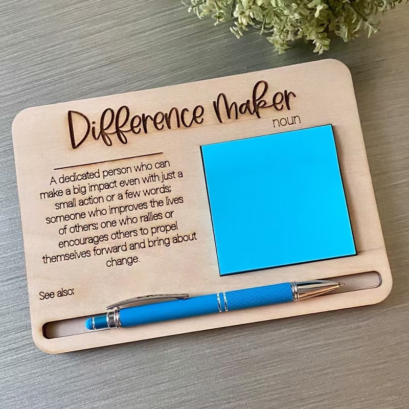 Boxwood основа за бележки — дървена занаятчийска висулка, модерен минималистичен стил, марка Super