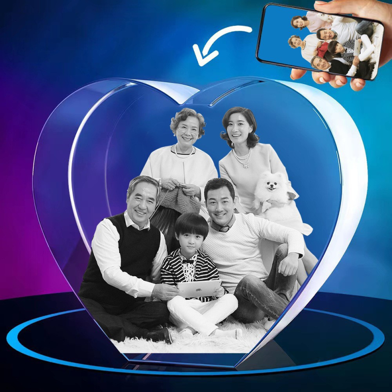 Kristály Szív – 3D lézerrel gravírozott kisállat portré a díszdobozon, anyaga: kristály, modern minimalista stílus, nettó tömeg 1,7 kg