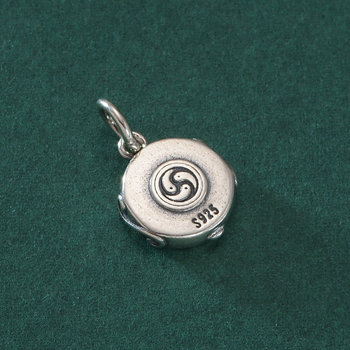 Kulons no 925 sudraba, Dieva Bagātības motīvs, Nacionālā vēja stils, glancēta virsma