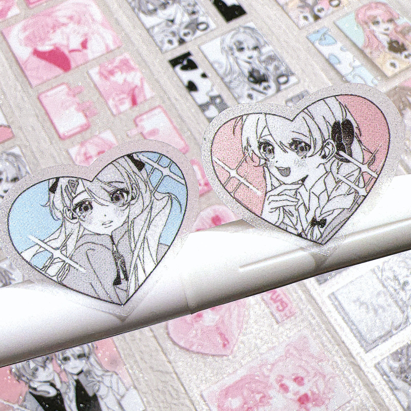 PET lipduku juostelė su iškirptomis formomis karikatūrų stiliuje — idealiai dovana absolventams ir vakarėliams; tinka suaugusiems, poroms, vaikams ir klasiokams