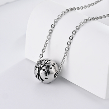 Гердан от неръждаема стомана, геометричен дизайн, Tsundere Accessories, пуск през пролетта 2025