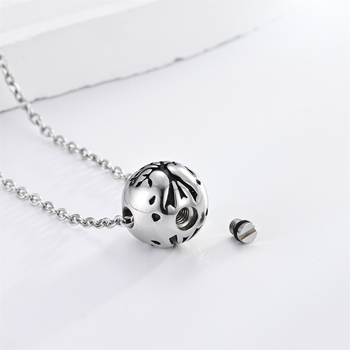 Гердан от неръждаема стомана, геометричен дизайн, Tsundere Accessories, пуск през пролетта 2025