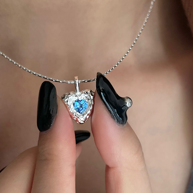 Колие със сърцевиден висулка от 925 сребро на бамбукова верижка, луксозен стил, многослоен, тегло 4,93 g