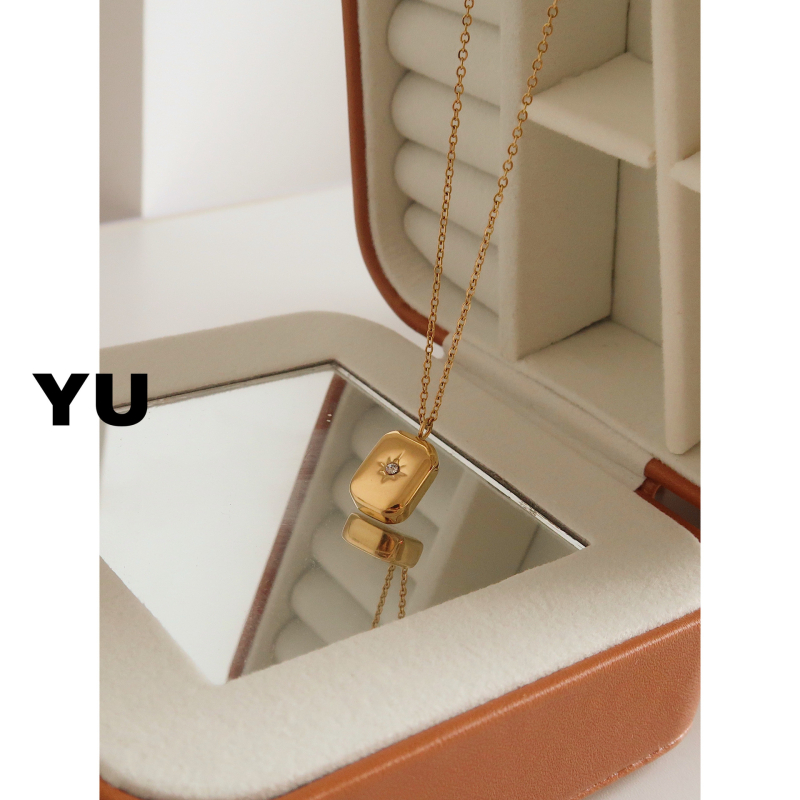 Геометрична огърлица от титаново стомано с висулка от титаново стомано, покритие с 18K злато, стил на веригата 20213, унисекс