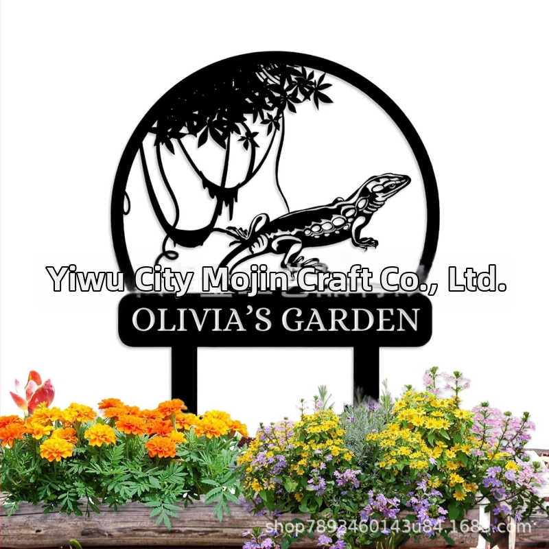 Железен градински орнамент със пасторален силует за монтиране в земята | Външен декор, геометрична метална фигура