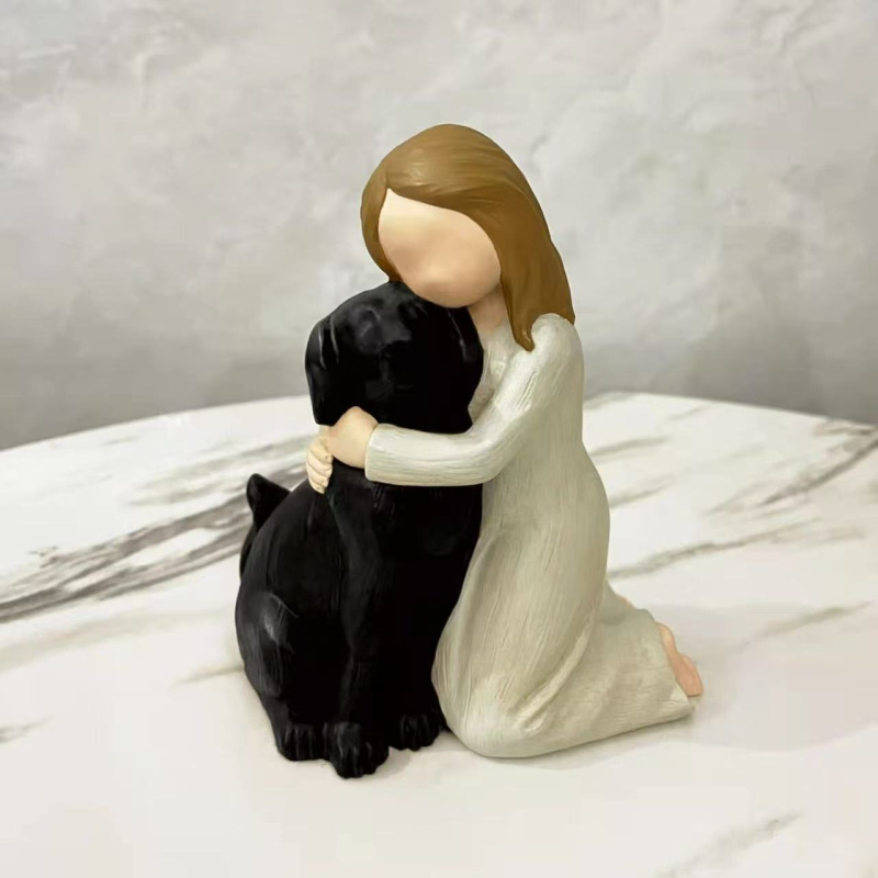 Műgyanta angyalfigura – kutyát ölelő, modern minimalist stílusú asztali dekor