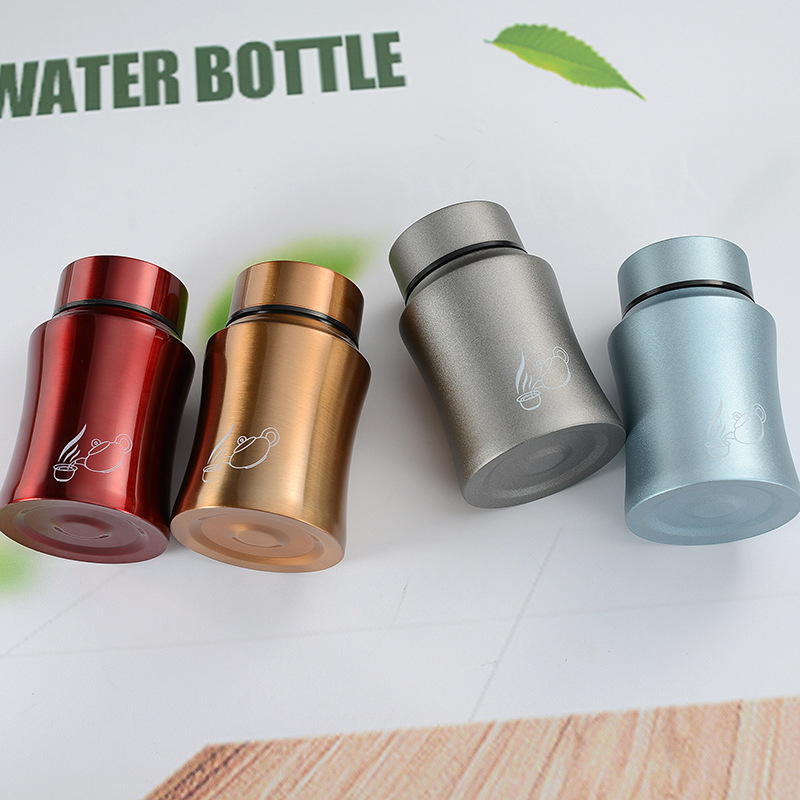 Nešiojamas uždaromas metalo arbatos indas kempingams ir kelionėms — lengvas prabangos stilius, nerūdijantis plienas, dažytas paviršius, logotipo spausdinimas galimas