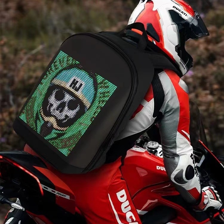 LED reklaminė kuprinė su ekranu 64x64, 4096 pikselių, 256 pilkumo lygių, 240x240 mm ekranas, 256x256 mm modulis