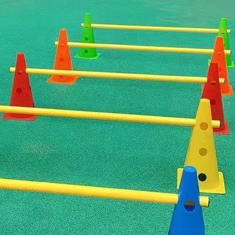 Edzés segédanyagok – futballhoz akadálypálya készlet (Testreszabás nem elérhető; Márka: Egyéb; Kategória: Edzés segédanyagok; Alkalmazható sport: Futball)