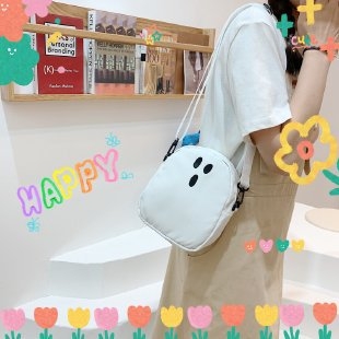 Crossbody чанта за жени с мультяшен мотив, корейски и японски стил, PU кожа, цип закопчаване, подплата от найлон, вертикална квадратна форма, триизмерен външен вид, пролет 2023