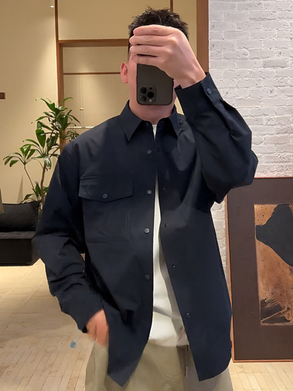 Liinist särk lapellõlise kraega, pikkade varrukatega, vaba lõige, ühes toonis, kevad 2025