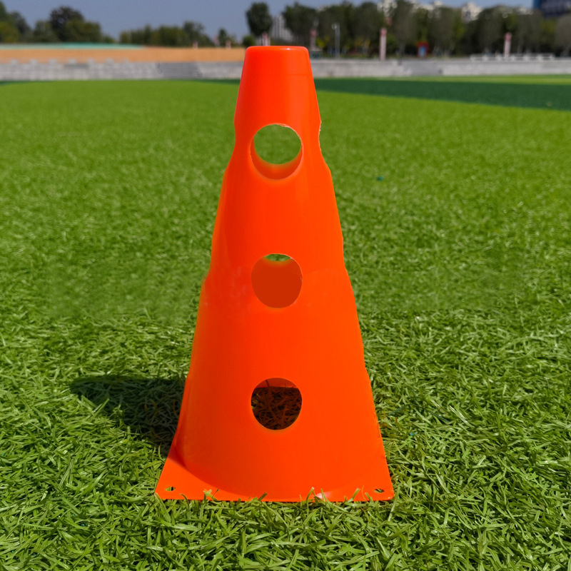 Futball-edzés konusok és akadályok – PE anyag, Yuke márka, edzősegéd