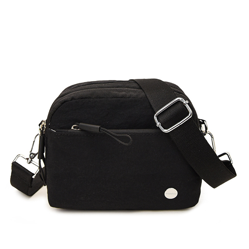 Nylon crossbody táska, városi egyszerű stílus, horizontális négyzet alakú forma, cipzáras nyitás, belső cipzáras zseb