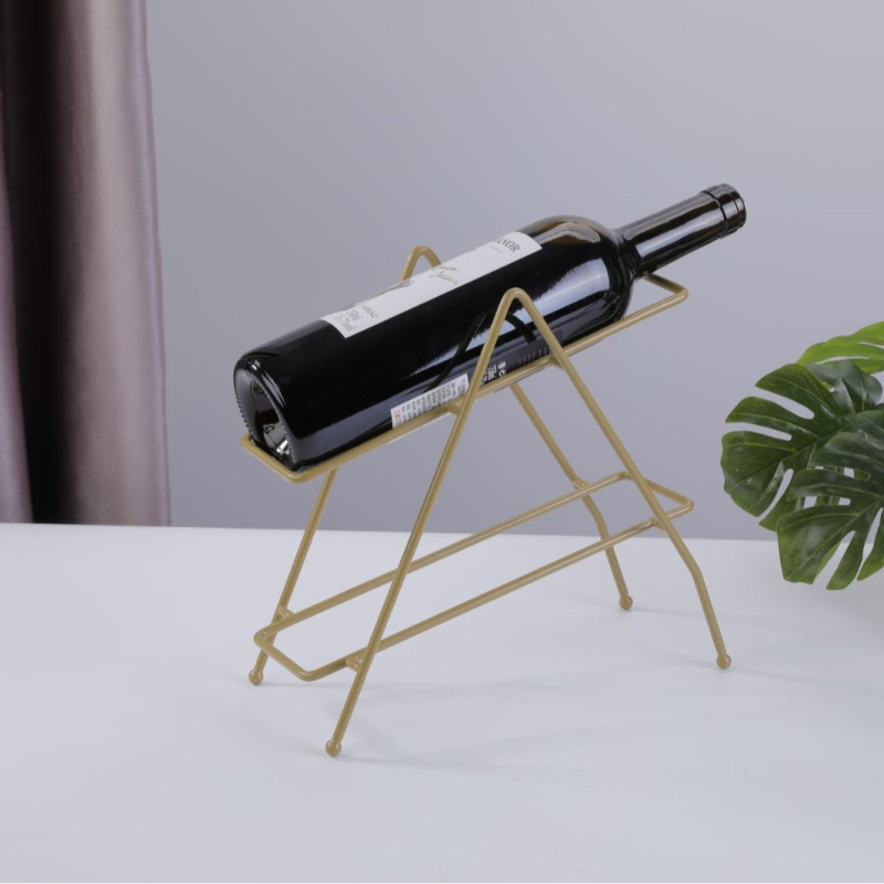 Metalo vyno laikiklis su pasvirintu dizainu — šiuolaikiškas minimalistinis stilius; prekės ženklas: Liyun Line; medžiaga: geležies viela; kategorija: vyno laikiklis; rinkai išleidimo data: liepa