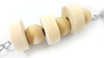 Παιχνίδι για παπαγάλο με τραπεζοειδή κούνια-σκάλα και μασώμενο εξάρτημα — Constant Purple