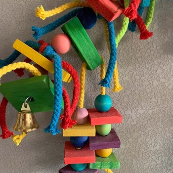 Ξύλινο παιχνίδι δαγκώματος για παπαγάλο με χαμογελαστό πρόσωπο – μάρκα PILOT, κατάλληλο για πουλιά и μικρά κατοικίδια