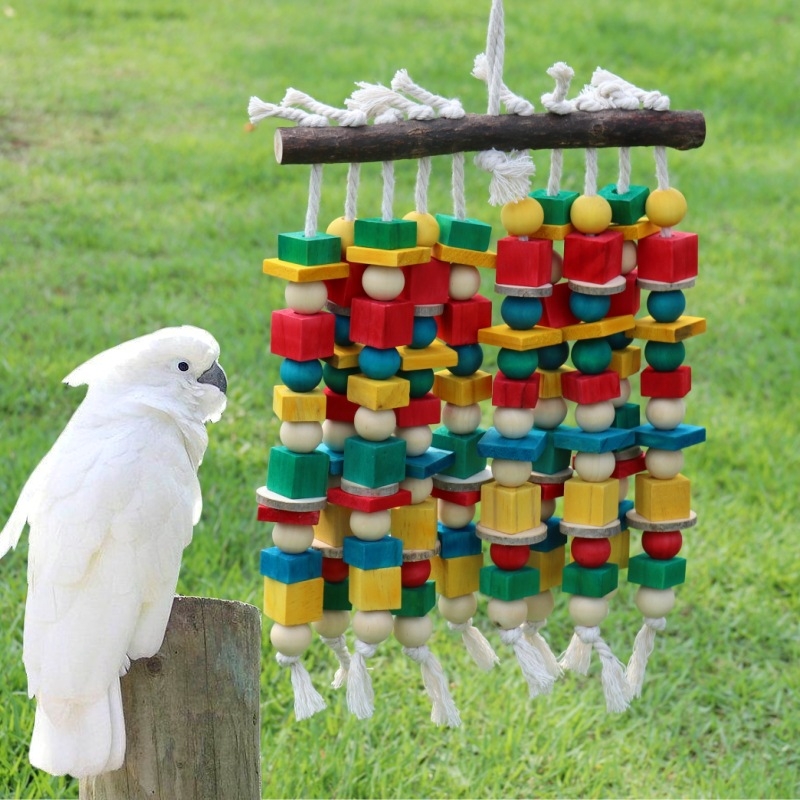 Папагалска играчка за големи папагали — борова дървесина, марка THREE PARROT, континентален произход