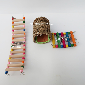 Koka 3 daļu komplekts mazajiem mājdzīvniekiem: silta ligzda, šūpoles un kāpnes